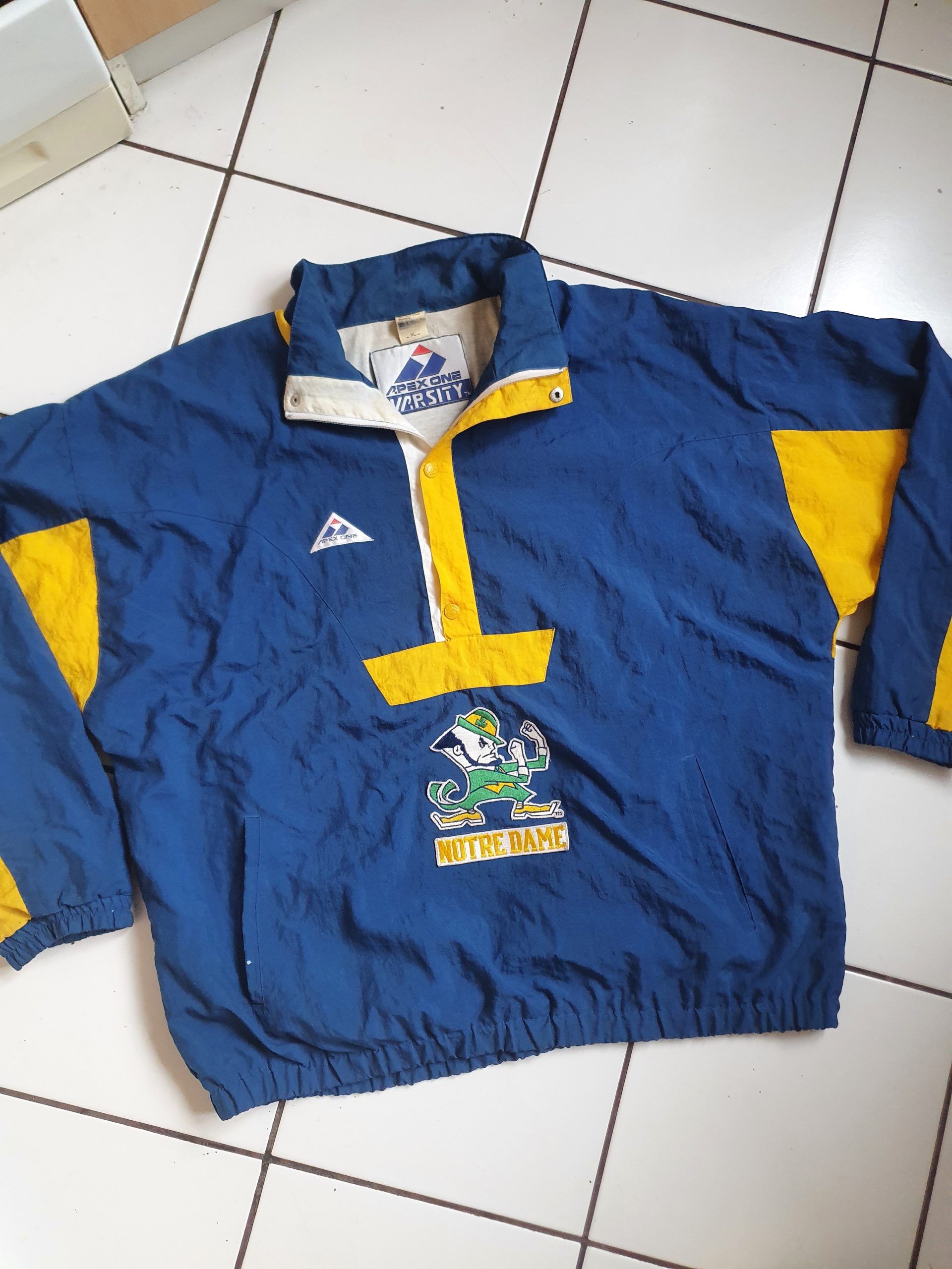 Notre Dame Fighting Irish Vtg Apex one 
