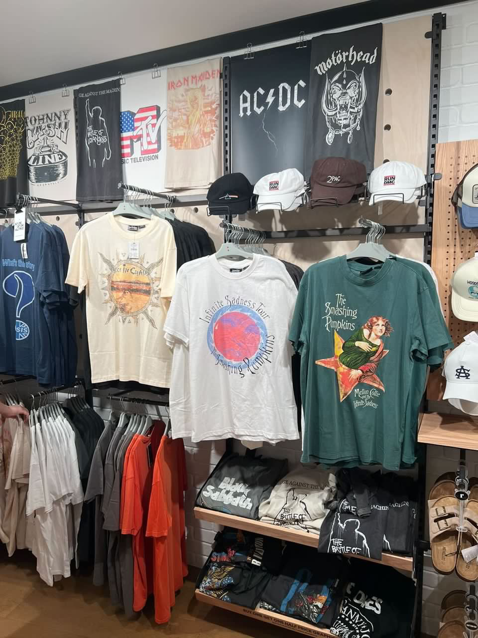 Vintage Band Tee Reprints Are Taking Over the World - BIDSTITCH